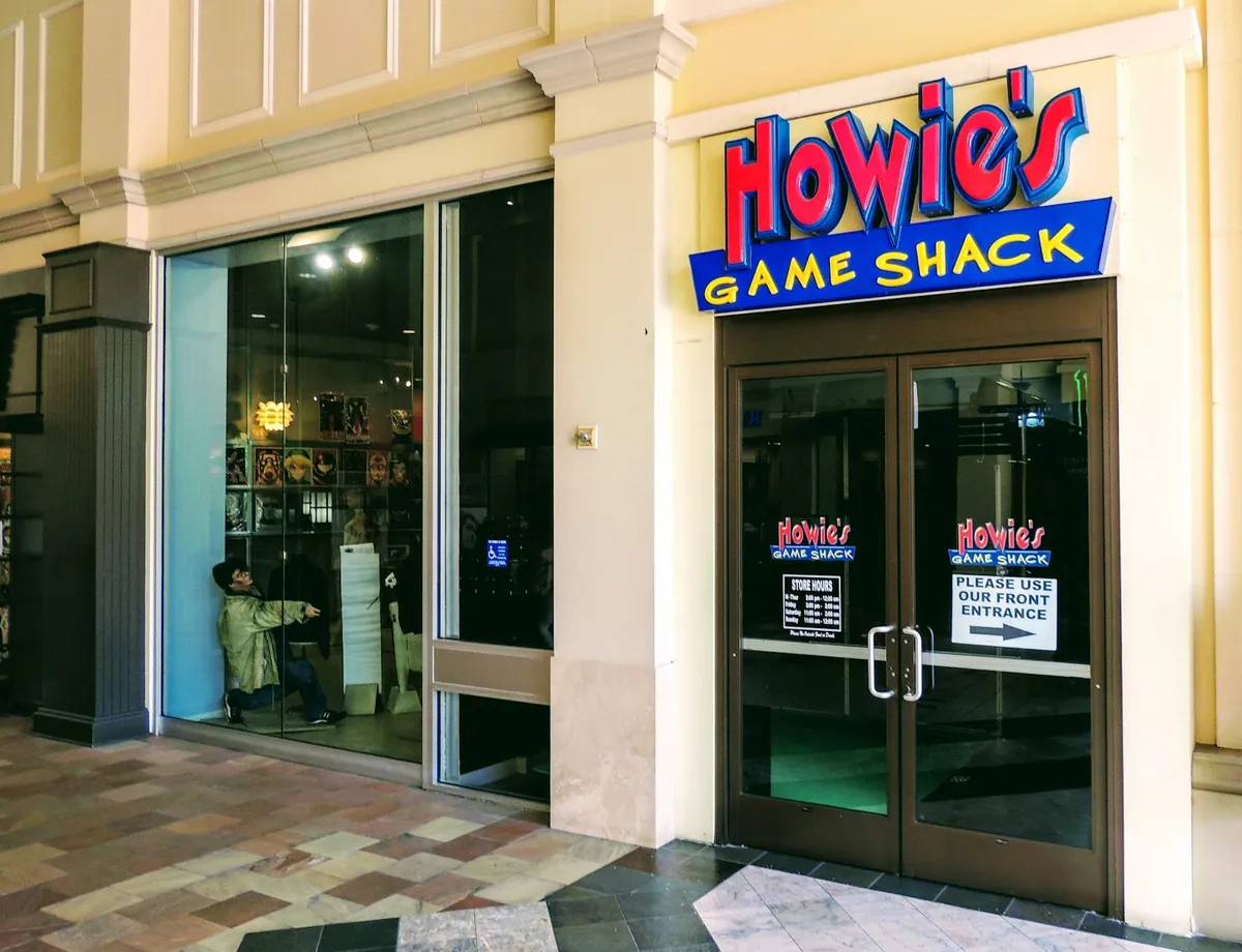 Howie's Game Shack VR experience