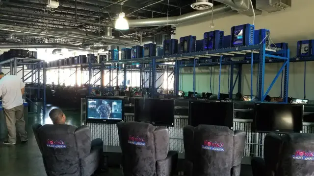 Howie's Game Shack arcade