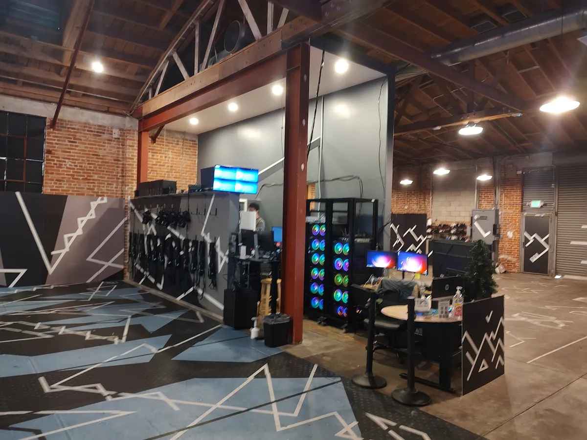 Player One VR World group session