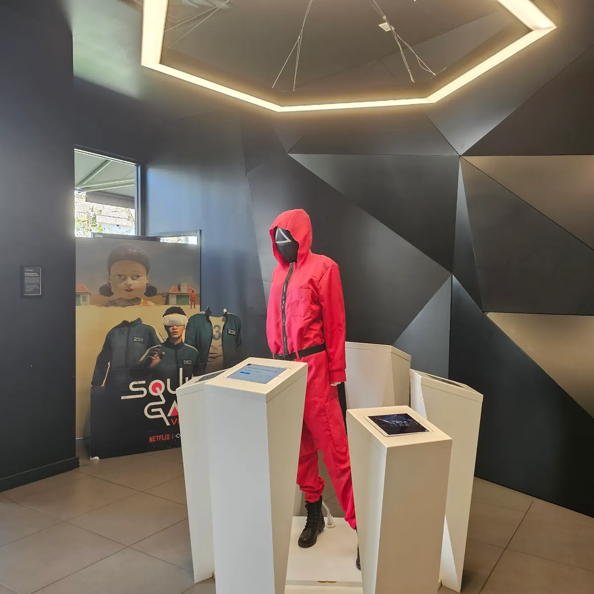 Sandbox VR group session